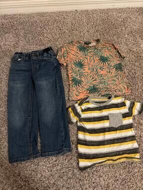 Kidpik Boys Size 3T Lot of 3 Outfit Jeans & 2 T-Shirts Set